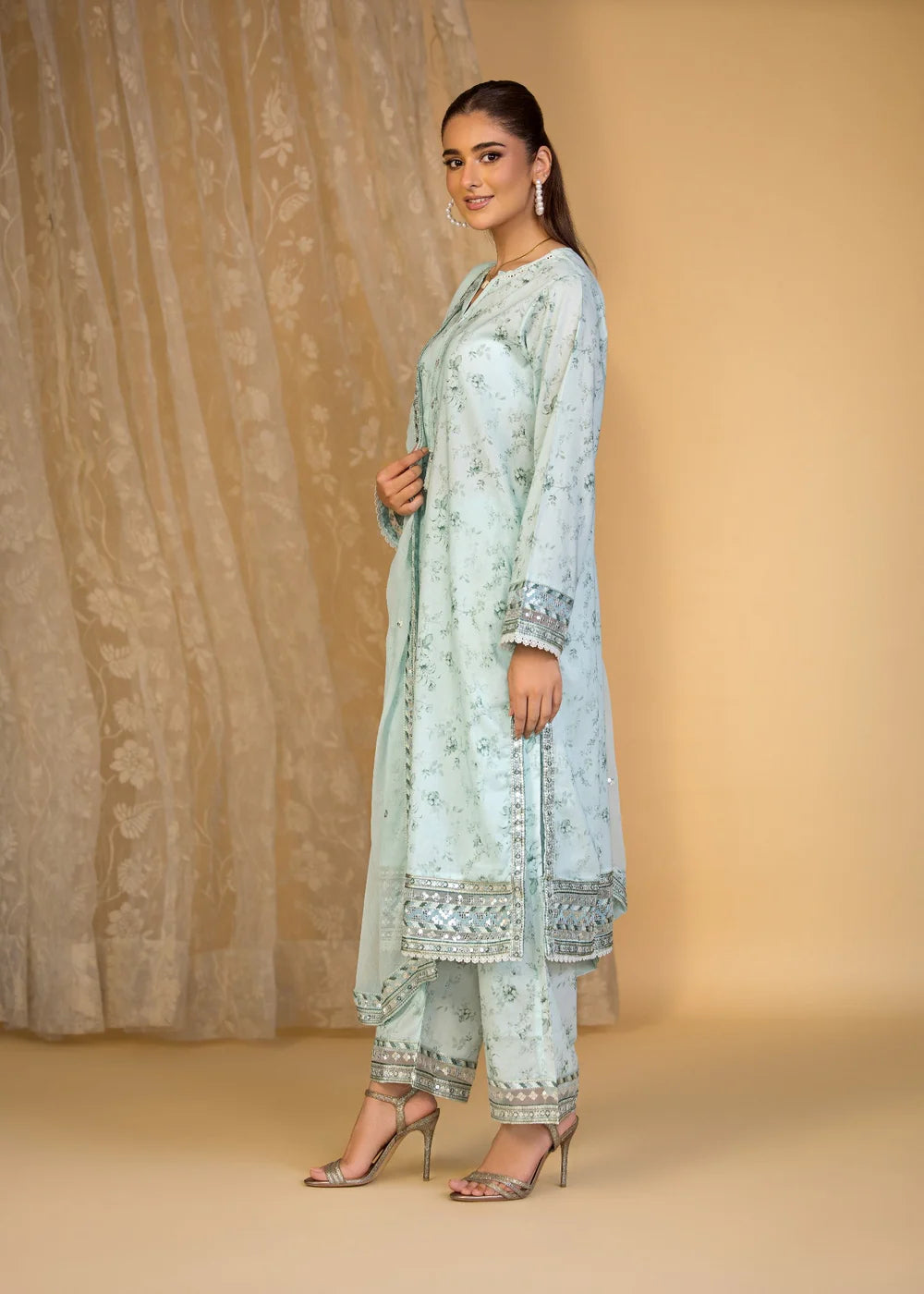 3 Piece Embroidered Lawn Suit