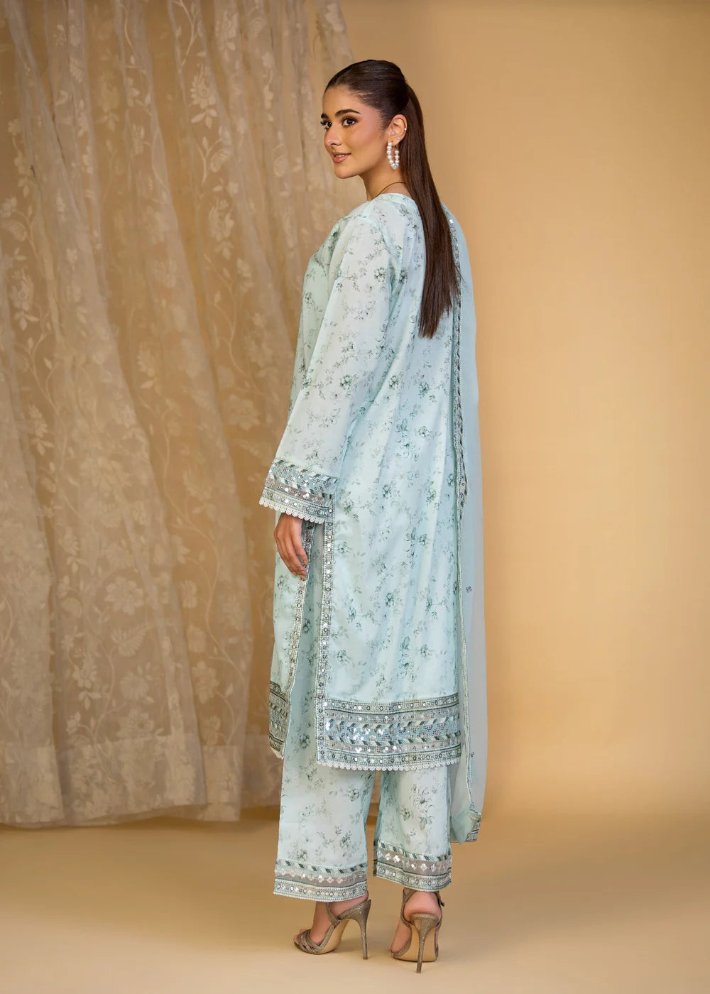 3 Piece Embroidered Lawn Suit