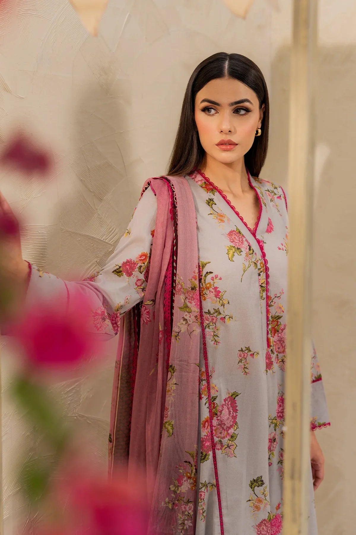 Graceful Grey & Pink Floral Lawn Suit – 3 Piece Summer Essential