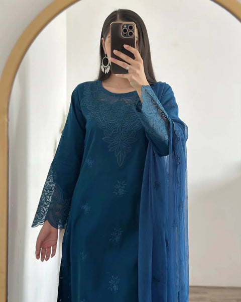 Elegant Winter 3-Piece Embroidered Suit