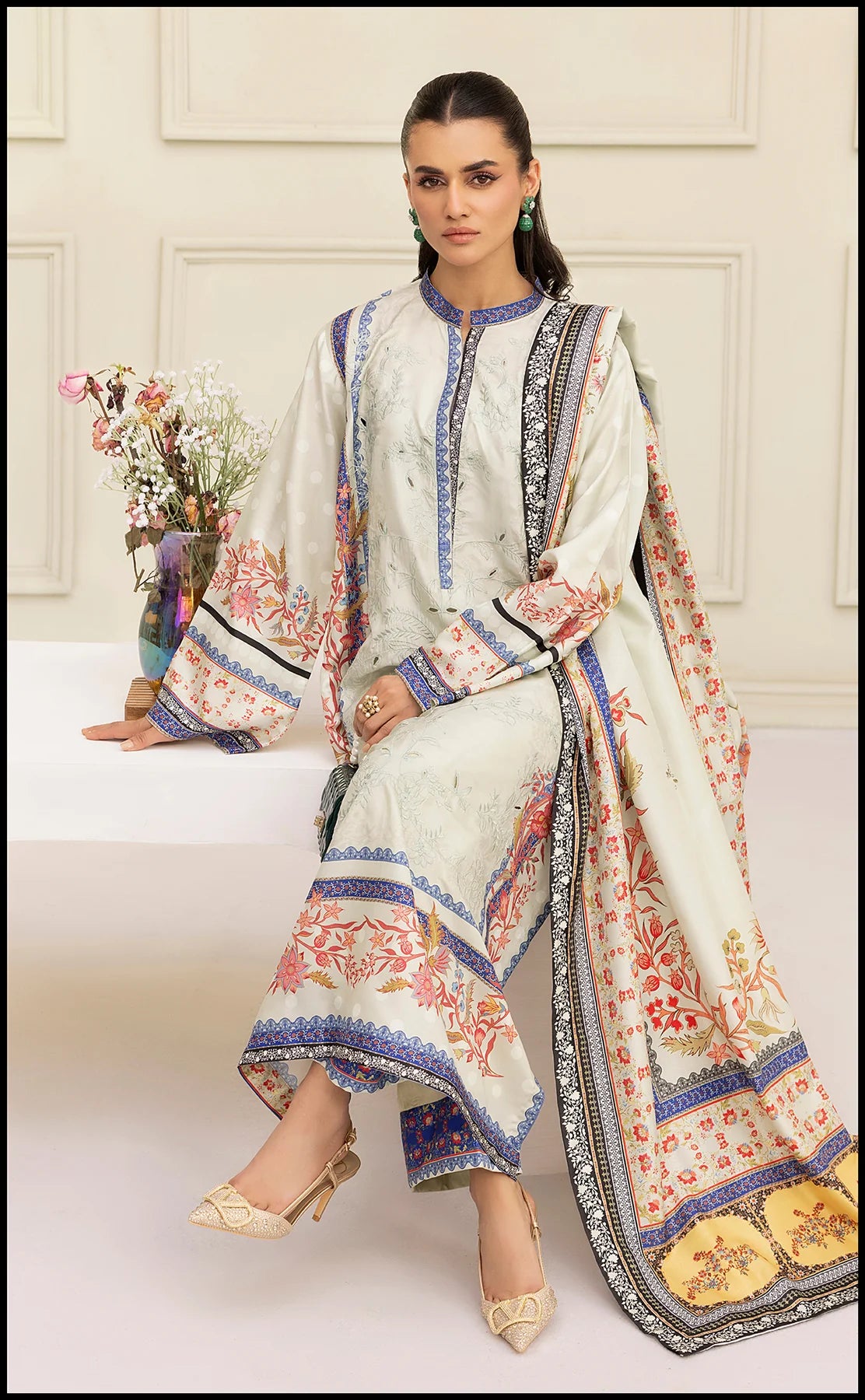 Winter Printed 2 Piece Khaddar Suit – Soft Cream Elegance