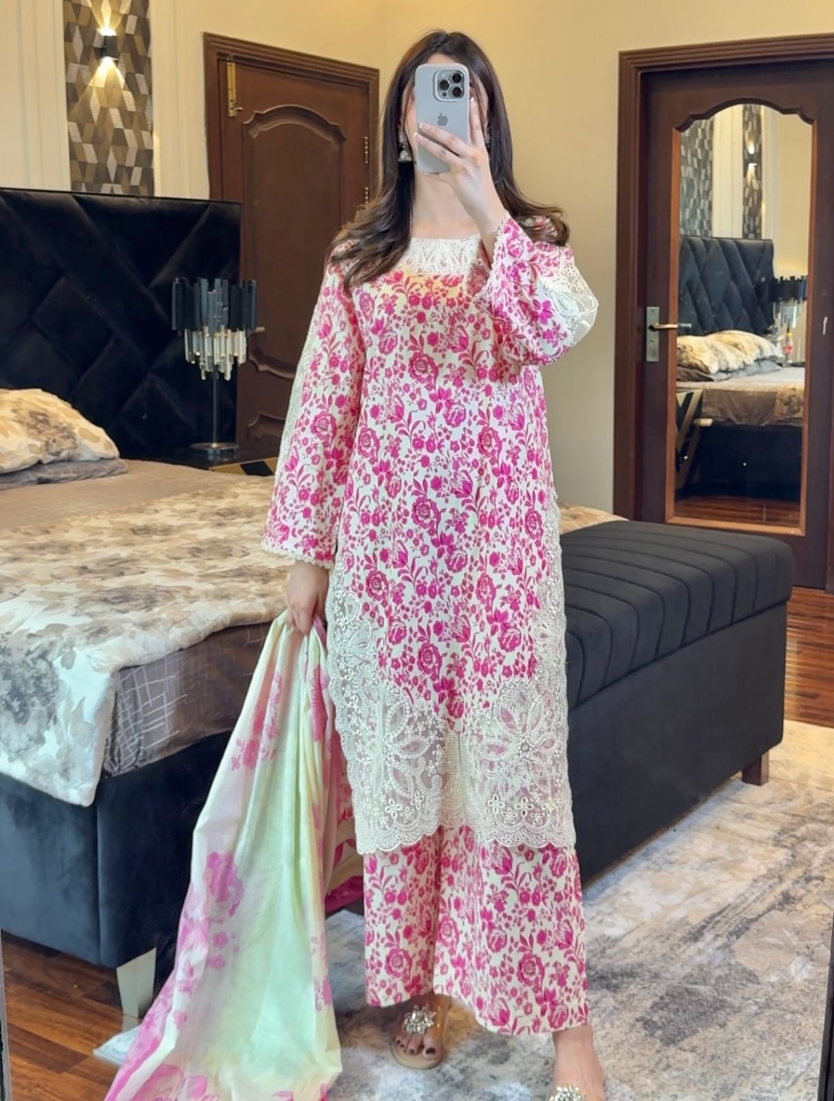 3pcs suit beautiful cutwork embroidered