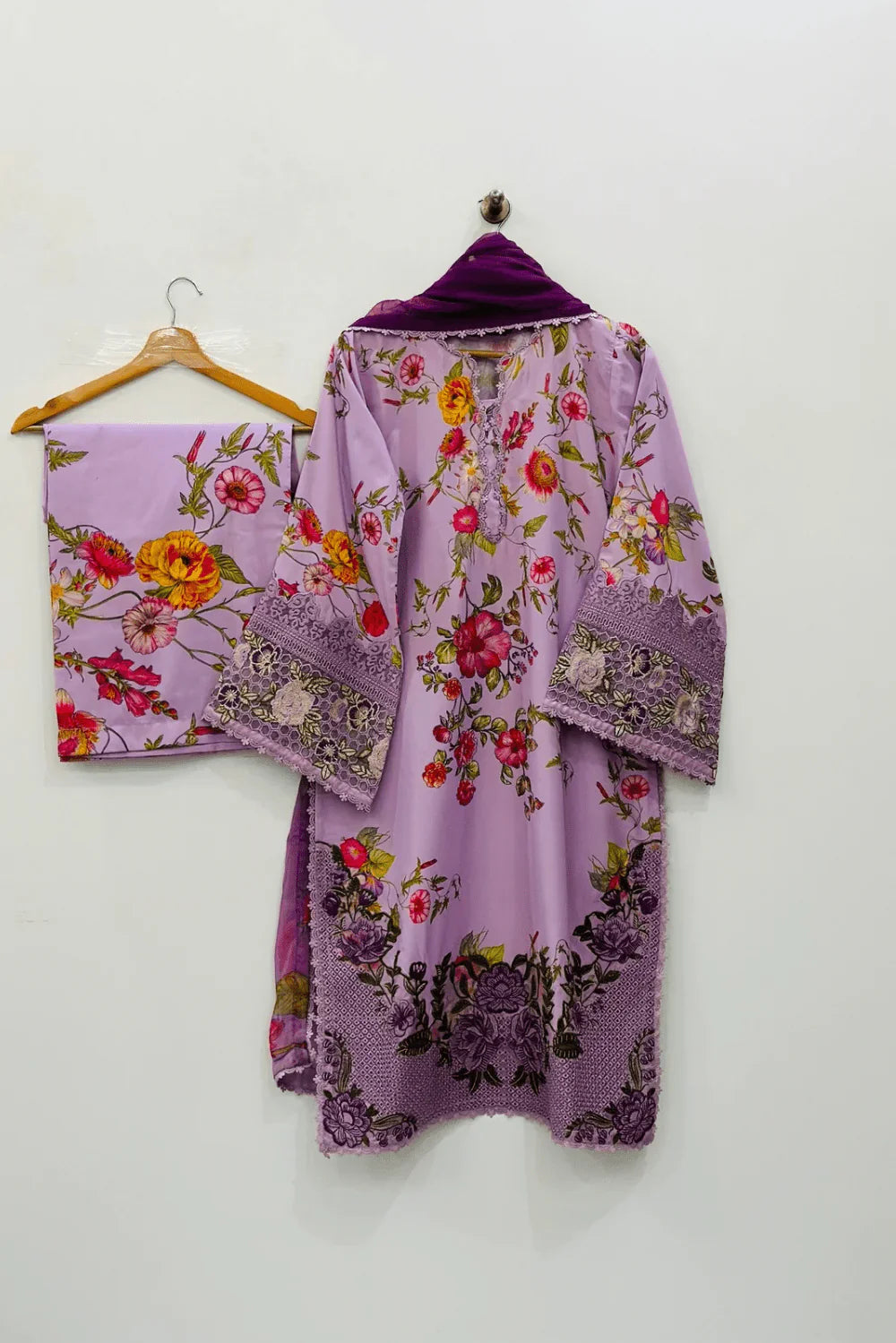 Elegant Floral Summer Lawn Suit - 3 Piece