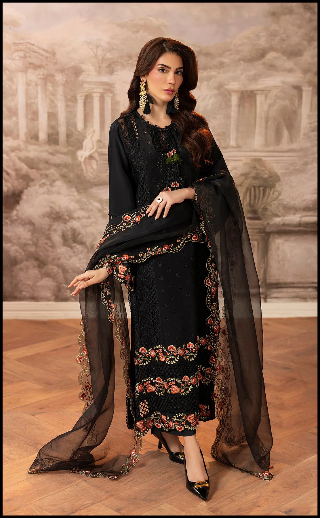 Winter Luxury Embroidered 3 Piece Karandi Suit – Black Rose Elegance