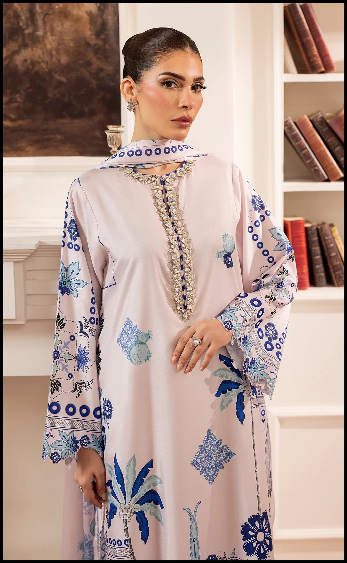 Winter Digital Printed 3 Piece Khaddar Suit – Frosty Blue Charm